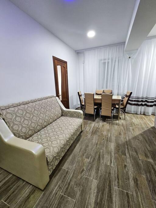 2 Bedroom Central Apartment Chisinau Exterior foto